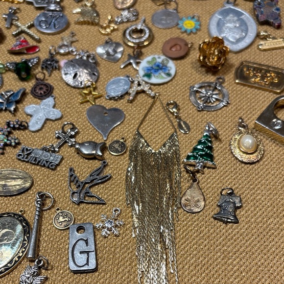 Huge bundle of pendants & charms - Picture 6 of 17